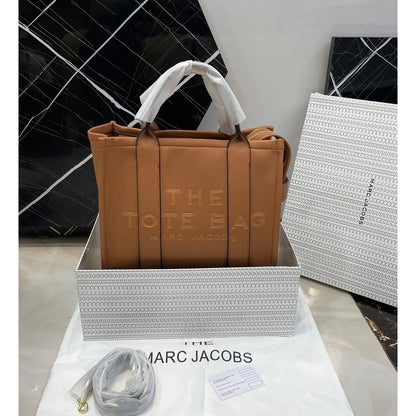 MARC JACOBS THE LEATHER TOTE BAG