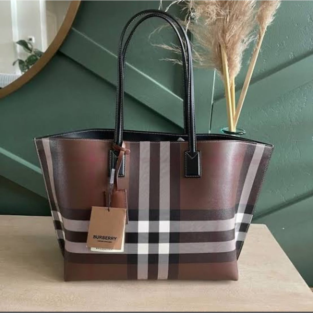 BURBERRY CHECKED LOGO TOTE BAG