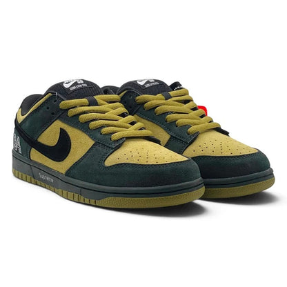 NIKE SB DUNK LOW SUPREME CAMPER GREEN