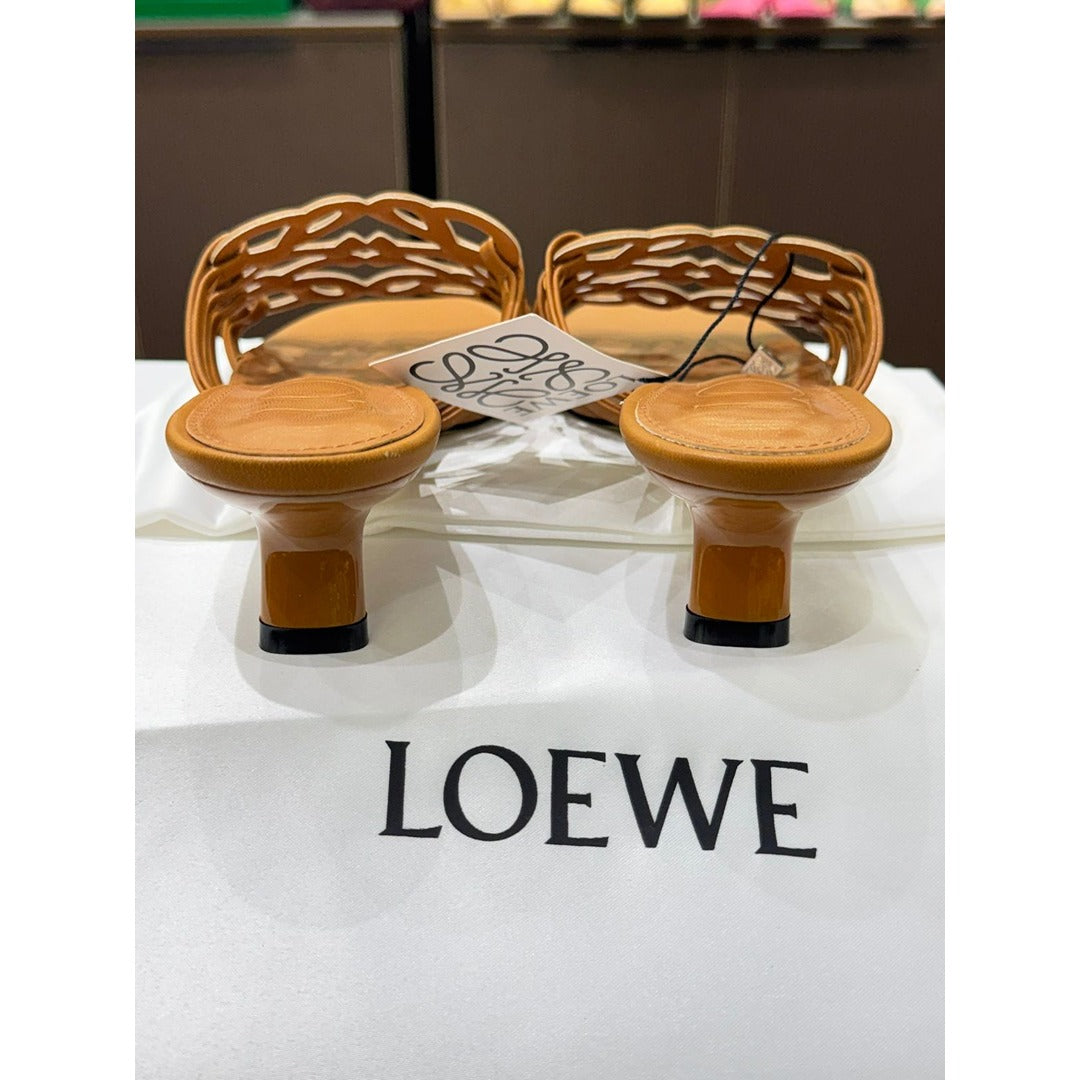 LOEWE PETAL ANAGRAM CAMEL SLIDE CALF SKIN