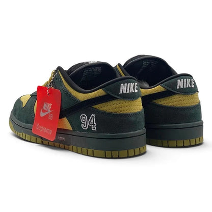 NIKE SB DUNK LOW SUPREME CAMPER GREEN
