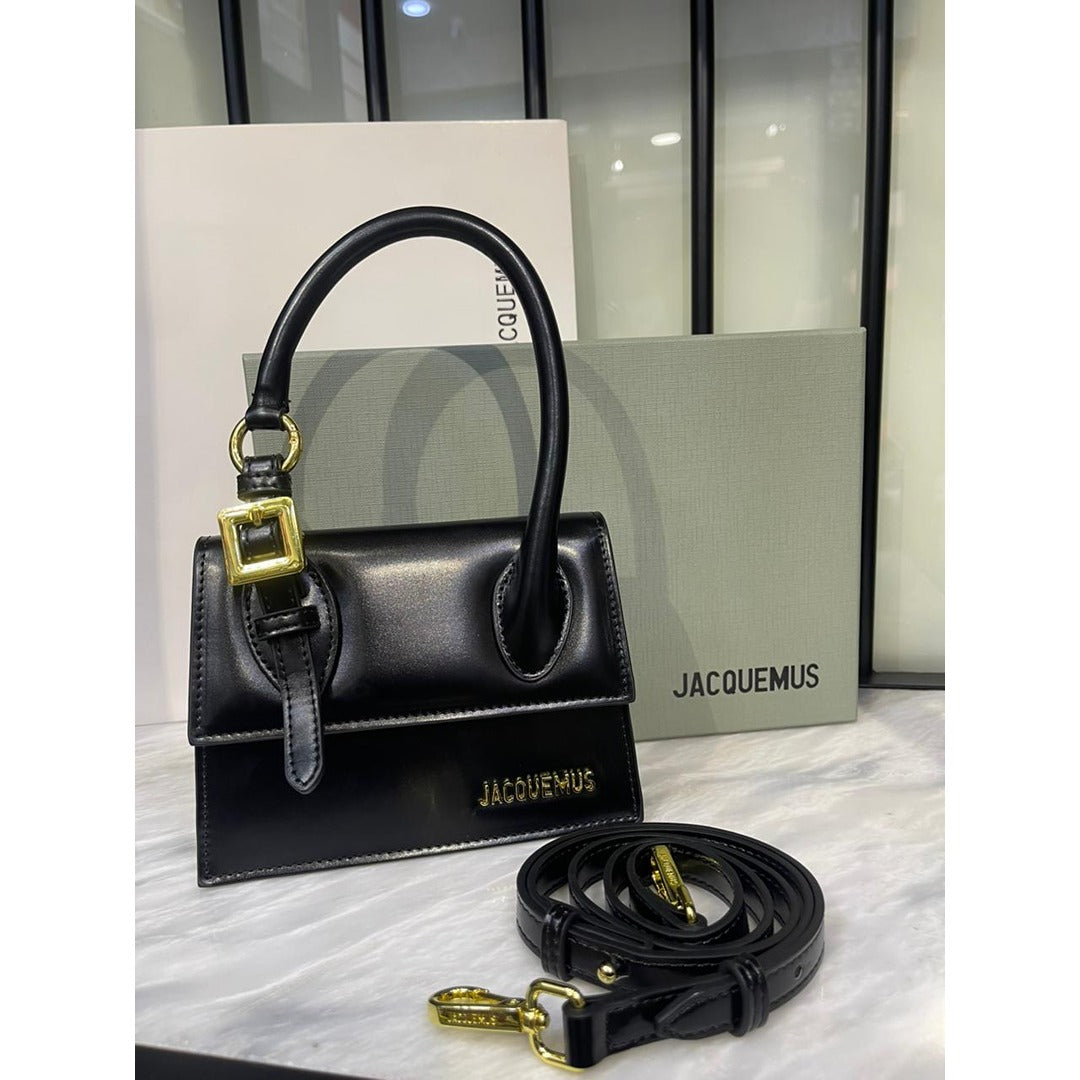 JACQUEMUS LE CHIQUITO MOYEN BOUCLE BAG
