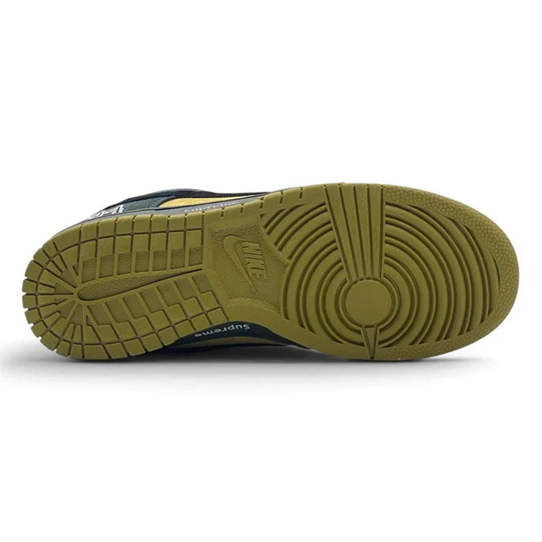 NIKE SB DUNK LOW SUPREME CAMPER GREEN