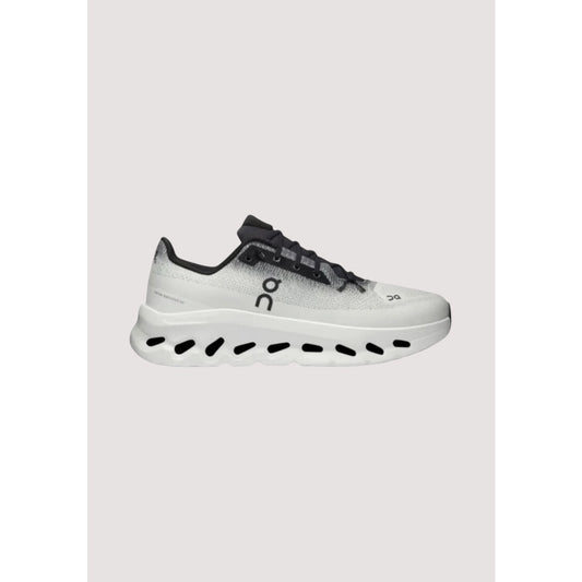 ONCLOUD TILT BLACK IVORY WHITE