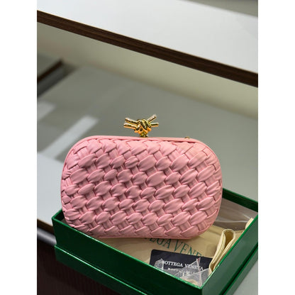 BOTTEGA VENETA KNOT CLUTCH BAG