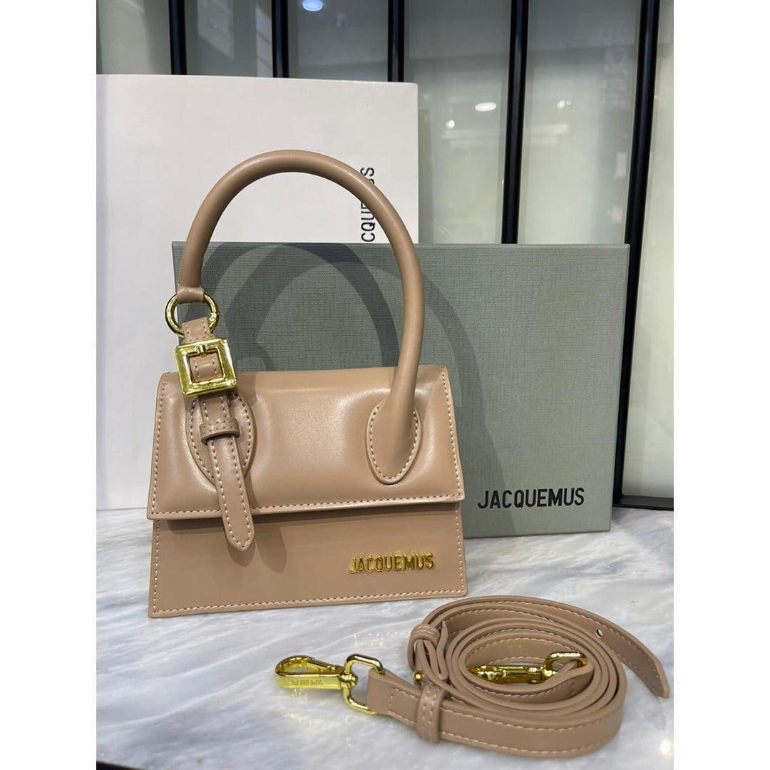 JACQUEMUS LE CHIQUITO MOYEN BOUCLE BAG