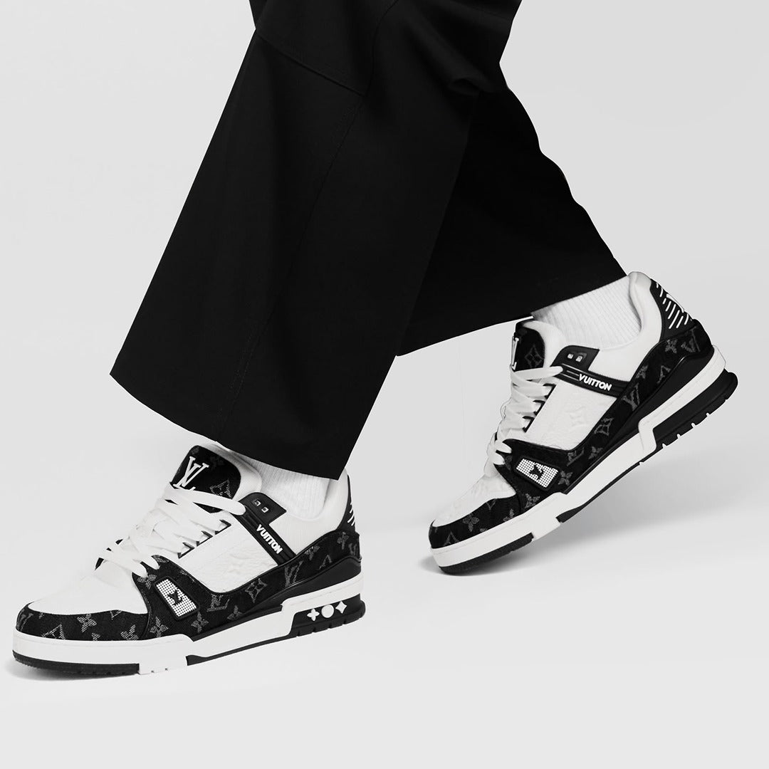 LOUIS VUITTON LV TRAINER BLACK WHITE