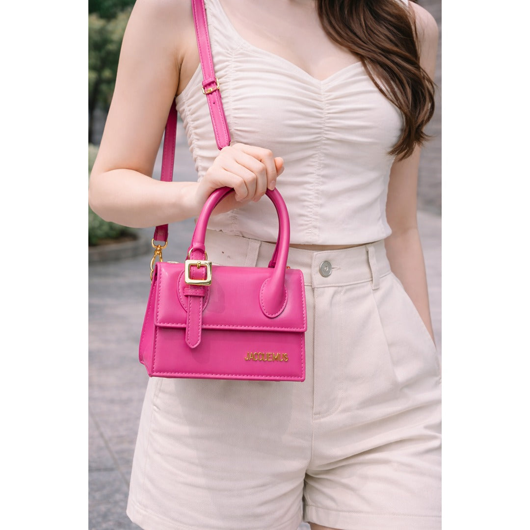 JACQUEMUS LE CHIQUITO MOYEN BOUCLE BAG