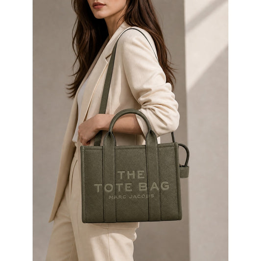 MARC JACOBS THE LEATHER TOTE BAG
